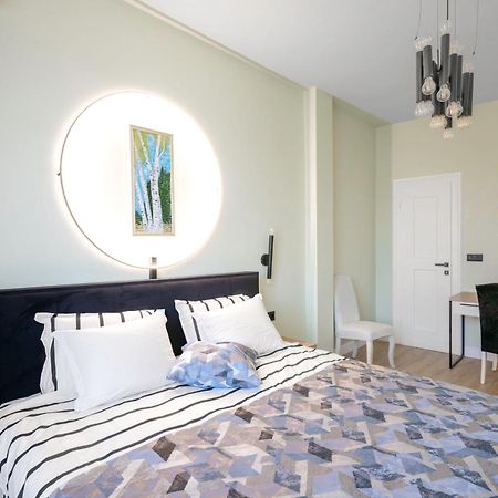 Urban Charm & Comfort - Chic 2Bd In Prime Location By Flat Mаnager Sofia Exterior foto