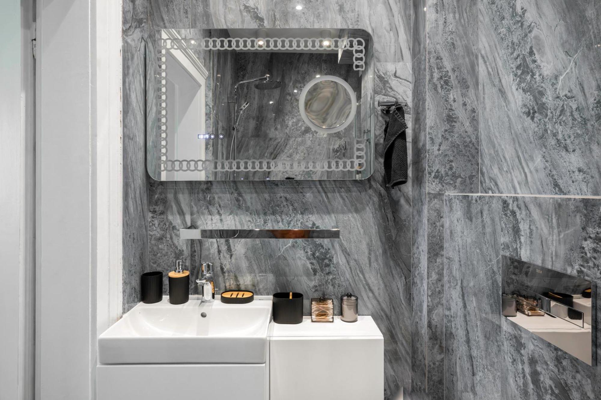 Urban Charm & Comfort - Chic 2Bd In Prime Location By Flat Mаnager Sofia Exterior foto